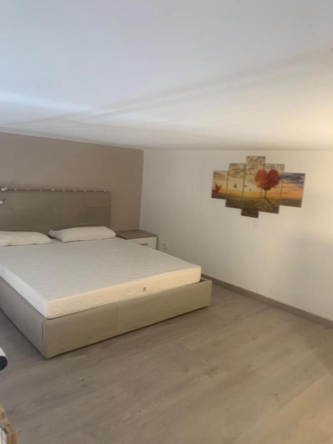 Odeon Apartment In Centro A Livorno Eksteriør bilde